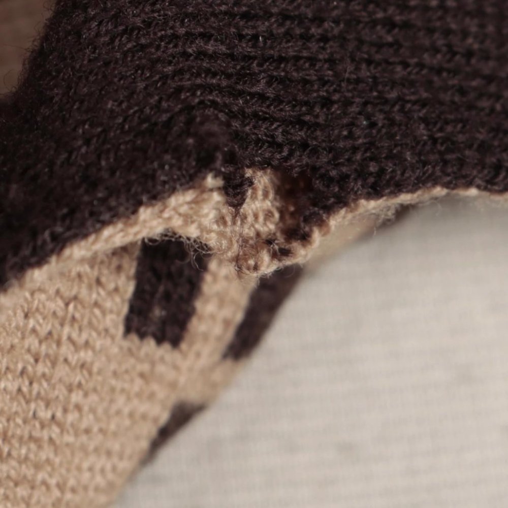 Fendi FF Logo Reversible Wool Intarsia Knit Scarf - Picture 5 of 8